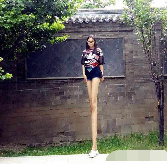 请大神把我P得更帅气一点 看PS大神怎么恶搞你