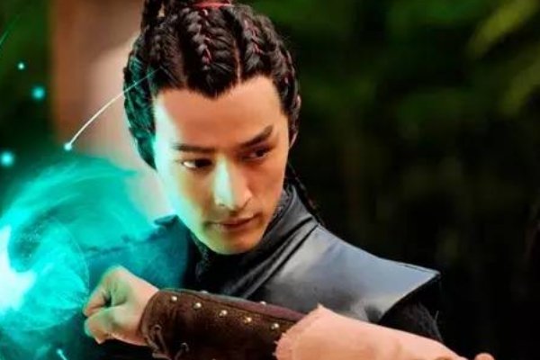 胡歌什么时候出车祸的？