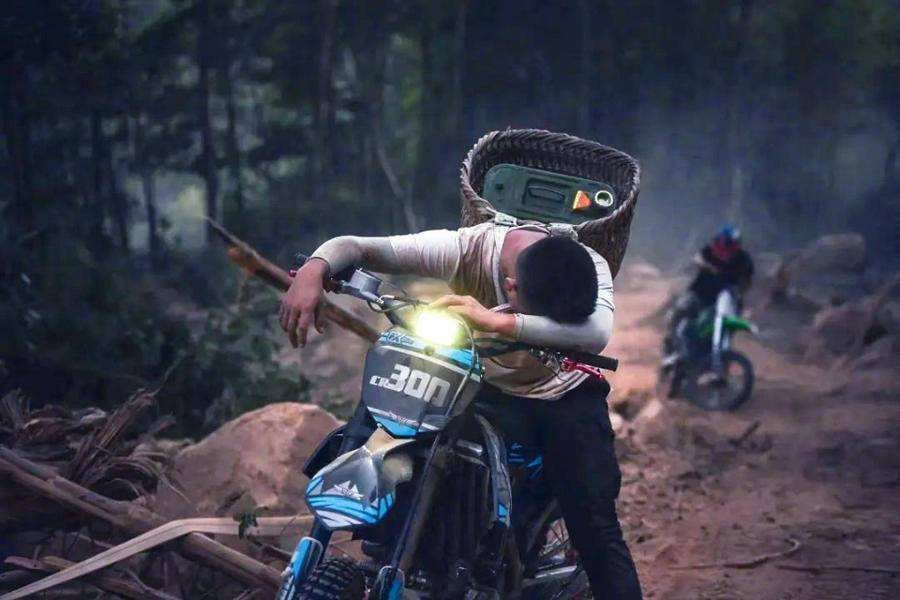 摩托志愿者送物资被罚？重庆公安是如何回应这件事的？