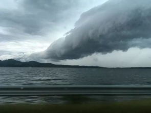 上海现弧状积雨云，你见过最恐怖的云有哪些？