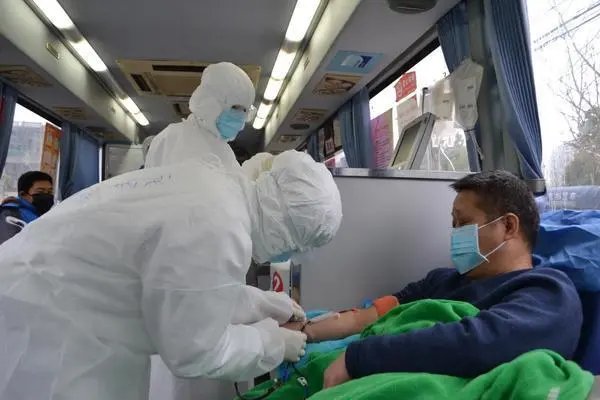 明令下上海仍有企业拒绝阳性康复者，专家对这一现象是如何解答的？