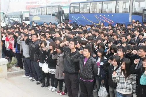 郑州富士康薪资翻倍招新人,工资最高18600元,能否重获员工信任?