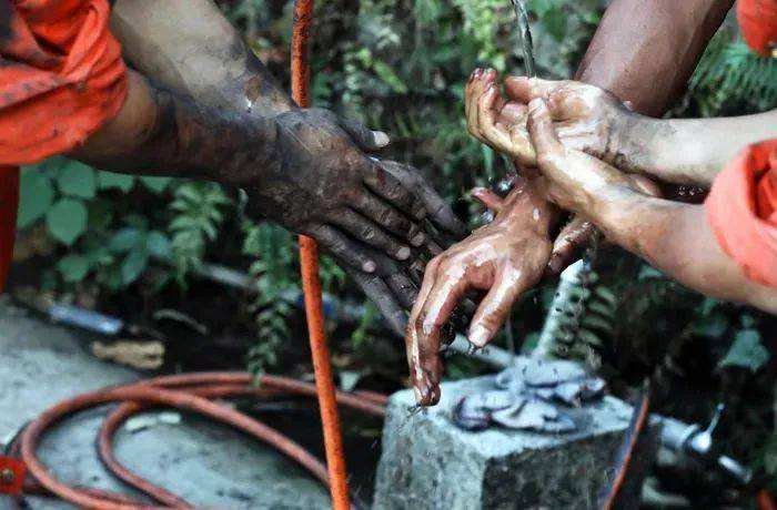 摩托志愿者送物资被罚？重庆公安是如何回应这件事的？