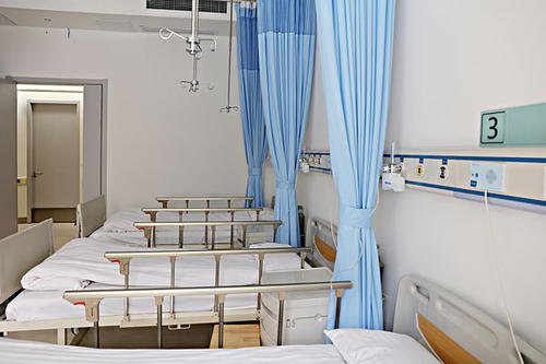 患者康复后霸占病房6年，怎样看待他的行为？