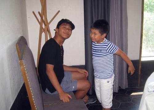 安徽一小学生将亲舅舅介绍给老师当男朋友,他为什么会有这样的想法?