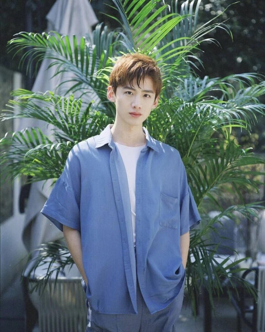 白敬亭让粉丝醒酒，钢铁直男的白敬亭为何这么说粉丝？