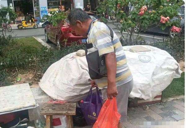 深圳流浪街头的破产董事长已被儿子接回，这位董事长会不会想东山再起？