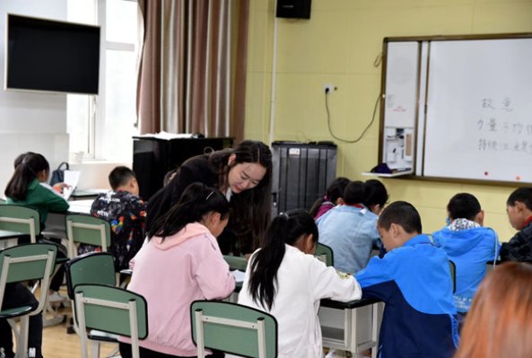 卒岁穷年的生肖是什么