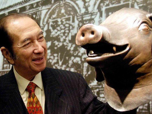 何鸿_和何厚华是什么关系？