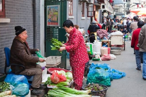 宿州城管因曝光睡衣出行的市民而致歉,为何网友直呼不接受?