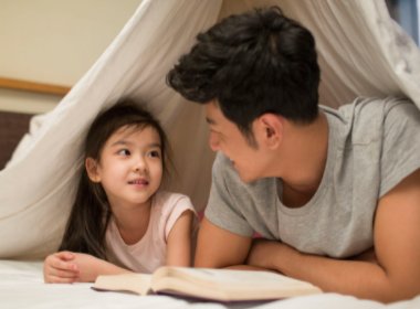 山东一父亲吐槽女儿长得和自己太像,孩子妈妈对此是如何回应的?