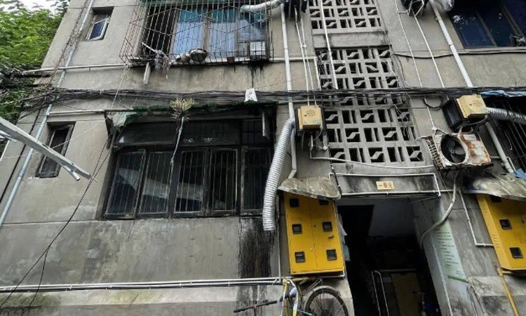 宜宾一女子被25岁儿子杀害藏尸家中，最终是如何被警方发现的？