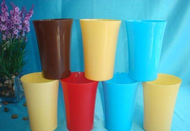 塑料瓶子底下的三角形内数字是5可以长时间使用并且装热水吗？