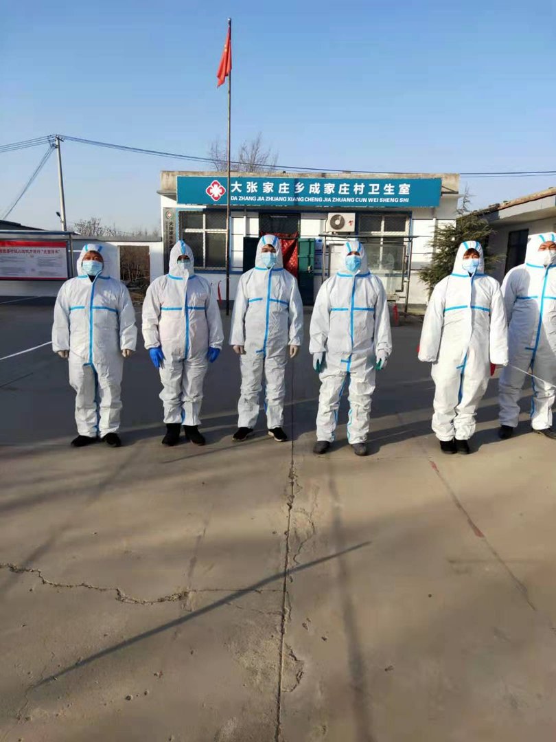 石家庄小区志愿者身上写不是物业,你知道志愿者为何这么做吗?