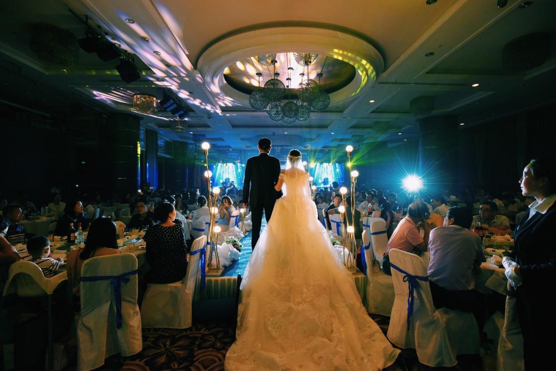 安徽亳州：一女子结婚12年才发现喜被里有葱