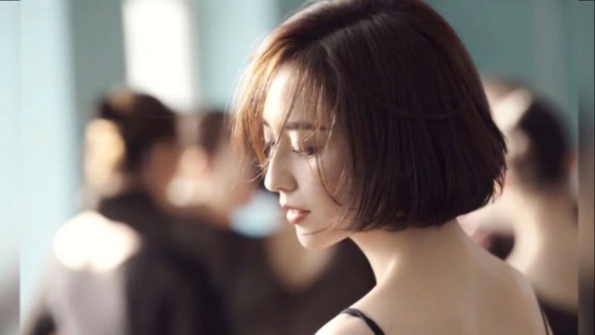 佟丽娅被俞灏明深夜投喂，两者的关系如何？