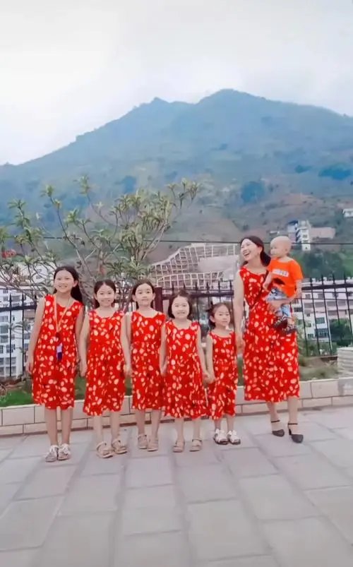 90后女子连生5子又怀第六胎,你会因想要一个女孩而生多胎吗?