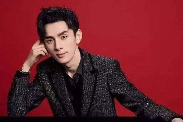 南昌大学称李佳琦系提前离校，他提前离校的原因是什么？