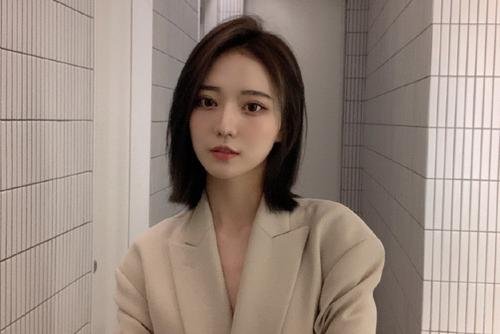 项思醒高中毕业合影曝光，遭到了网友怎样的吐槽？