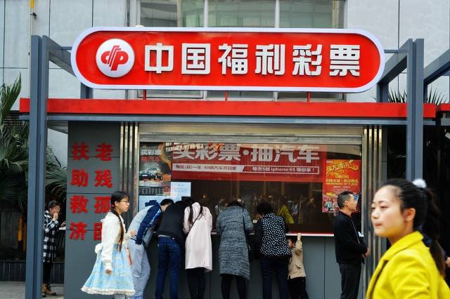 河南男子去年中千万没花完今年又中千万，中这种超级大奖是种什么体验？