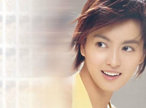 王一博红毯签名时签名笔没水了，明星走红毯都发生过哪些意外状况？