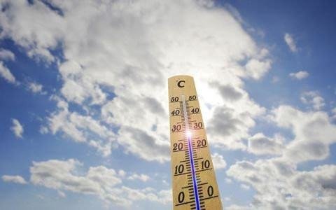 浙江杭州遇高温天气,活虾从菜场拎到家被“热熟”,这种天气还会持续多久?