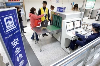 建议在医院全面推行强制安检制度,这样做有什么好处?