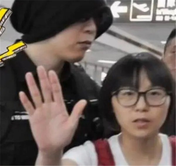 阿信蛋蛋妹分手了吗为什么分手 阿信蛋蛋妹恋爱几年为什么不结婚