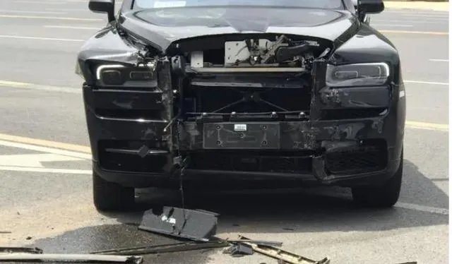 长安面包车与劳斯莱斯相撞，损失近100万，赔不起怎么办？