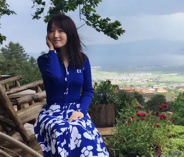 45岁杨钰莹为何至今无人敢娶?(真相)
