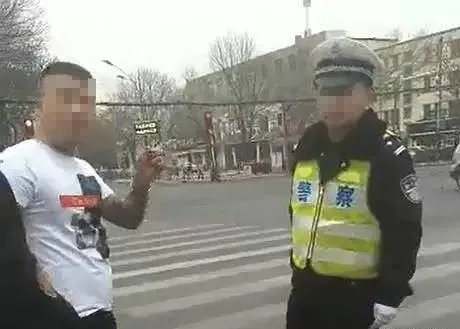 无端挑衅交警被抓是怎么回事？