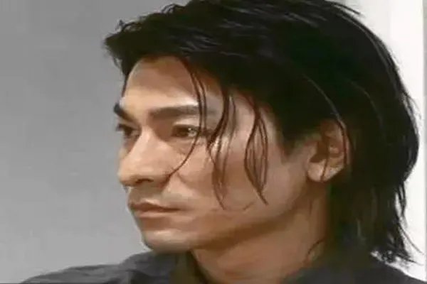 刘德华十大经典发型 带你看不一样的华仔，你喜欢哪款呢