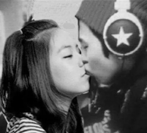 权志龙安昭熙接吻旧照遭扒  金秀贤否认与安昭熙恋爱一年