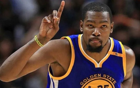 杜兰特新冠病毒检测呈阳性,在此期间他究竟接触了哪些人?