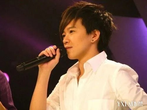 张芸京是男的女的