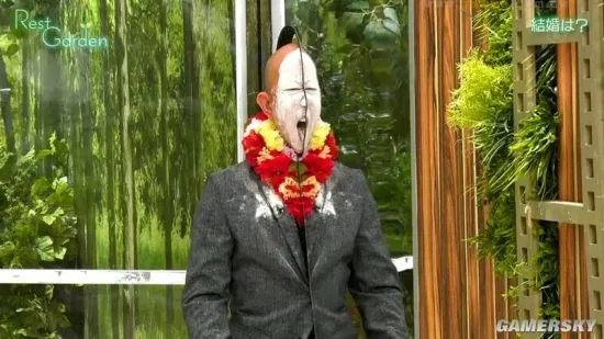 日本电视台深夜节目整活 艺人“分身”同时录两节目