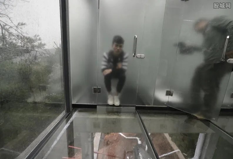 浙大女厕现偷拍 女生如厕过程被拍下引热议