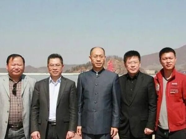 鼎鑫沙棘是传销吗？我看是合法的传销？做鼎鑫沙棘的人都洗脑了吧？