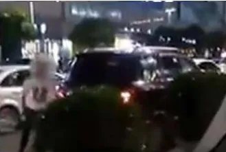 司机拎刀威胁乘客是什么原因?