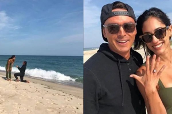 福勒海边求婚成功 女友秀钻戒超甜蜜