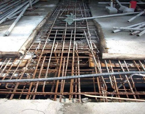 后浇带超前止水做法是什么