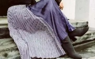 读《一百条裙子》有感