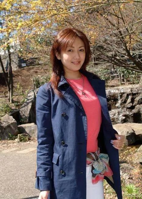 揭露中国最年轻女首富杨惠妍长相之谜？