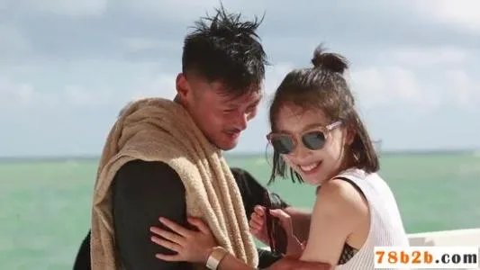 周冬雨余文乐什么关系分手了吗 余文乐对周冬雨各种摸真的假的