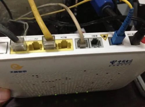 无线路由器和猫怎么连接