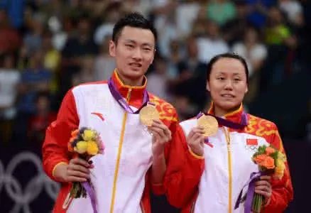 田卿和张楠有一腿在一起过图片 田卿赵芸蕾打架图片无交流视频