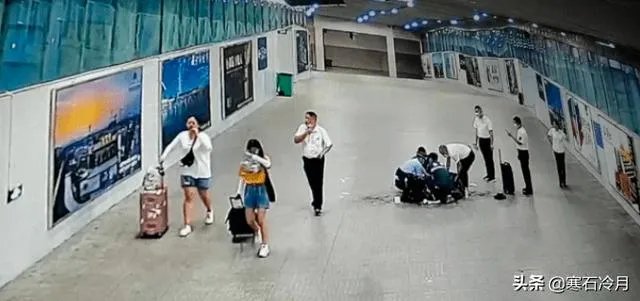 医学生救人无效遭恶评后,学校将授她们特别奖。你如何看此事?