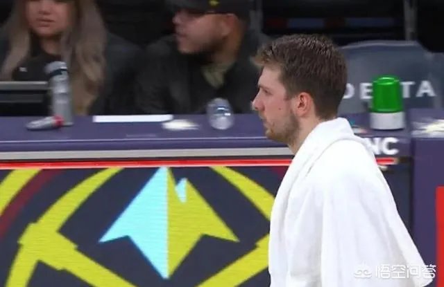 湖人10连胜被终结之后,东契奇主动走向湖人替补席,老詹却转身就走,你怎么看?