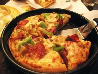 美国300家必胜客计划永久关闭,中国市场会受到影响吗?