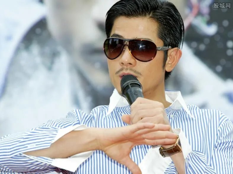 方媛被曝怀女孩 预计9月在香港生产